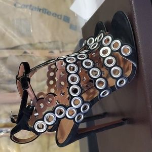 NIB Alaia grometted heels